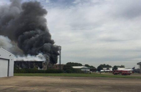 Firefighters remain at Southend warehouse as residents urged to keep windows closed – Southend Echo