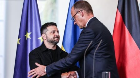 European leaders show solidarity with Zelensky ahead of Trump-Putin talks – Warrington Guardian