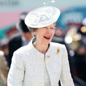 Princess Anne visits Derby retirement estate opened by late Queen – BBC