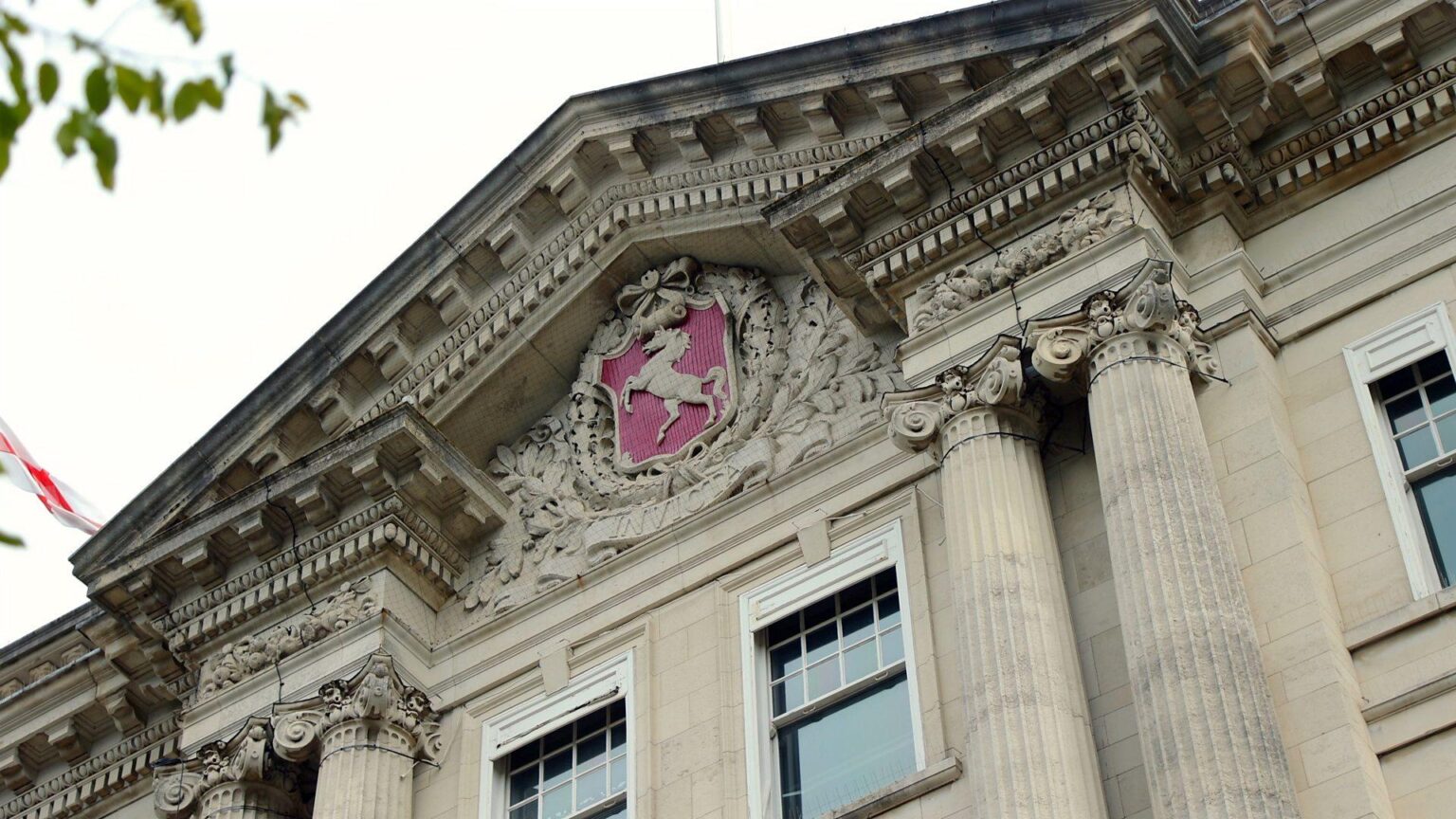 Four Reform councillors suspended after footage of tense meeting leaked – Slough Observer