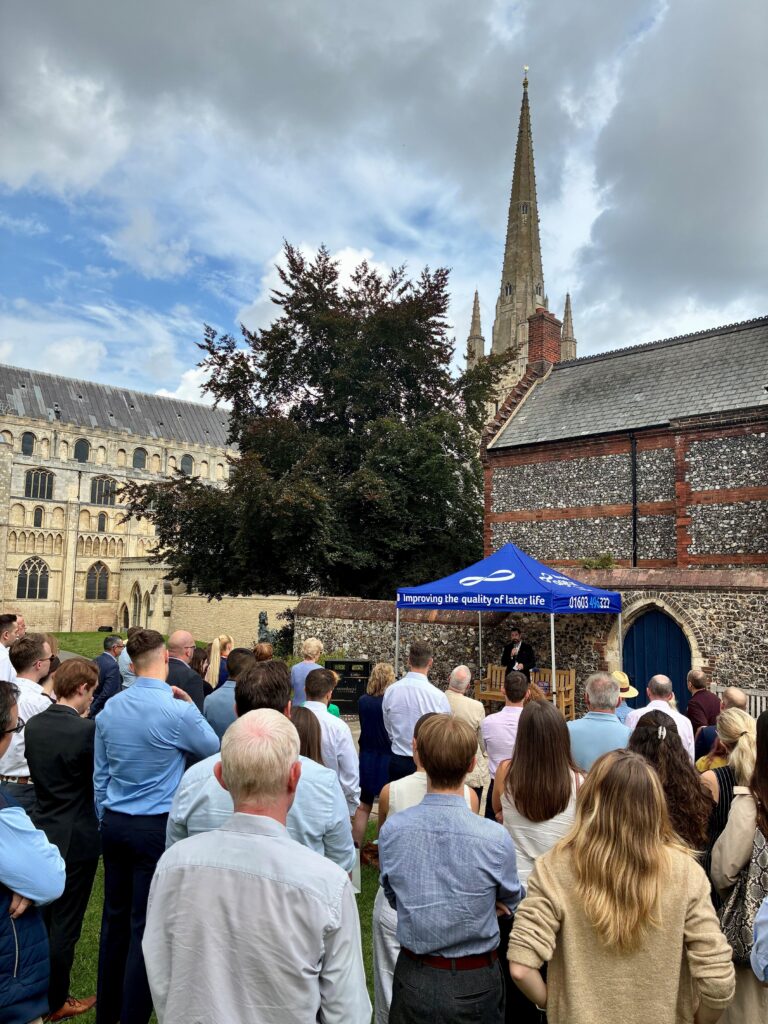 Age UK Norwich Launches Second ‘Happy to Chat’ Bench in Norwich Cathedral Grounds, Dedicated to Beloved Volunteer Dawn Lossau – Age UK