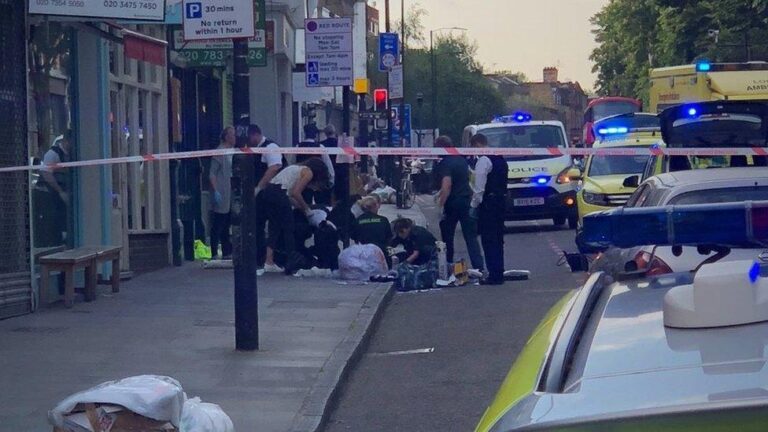 Crime scene in place after man dies in west London triple stabbing – Islington Gazette