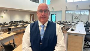 Nottinghamshire Reform press ban motion not heard at meeting – BBC