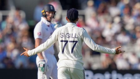 England vs India: Zak Crawley’s timewasting angers Shubman Gill and adds extra ‘theatre’ to Lord’s Test – Sky Sports