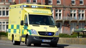 Air ambulance sent to Surrey Street after man falls from bridge – Inside Croydon